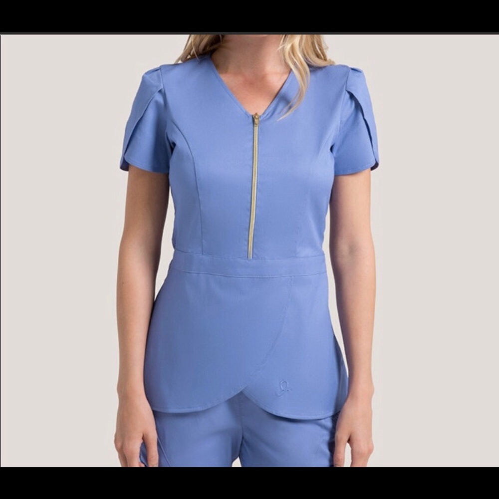 BLACK jaanuu tulip top scrub top